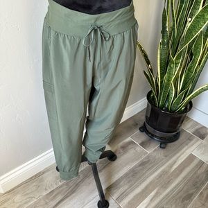 Womens Calia green joggers, size medium, never worn!!